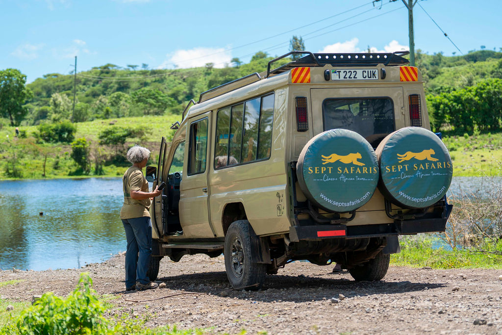 Sept Safari Vehicle